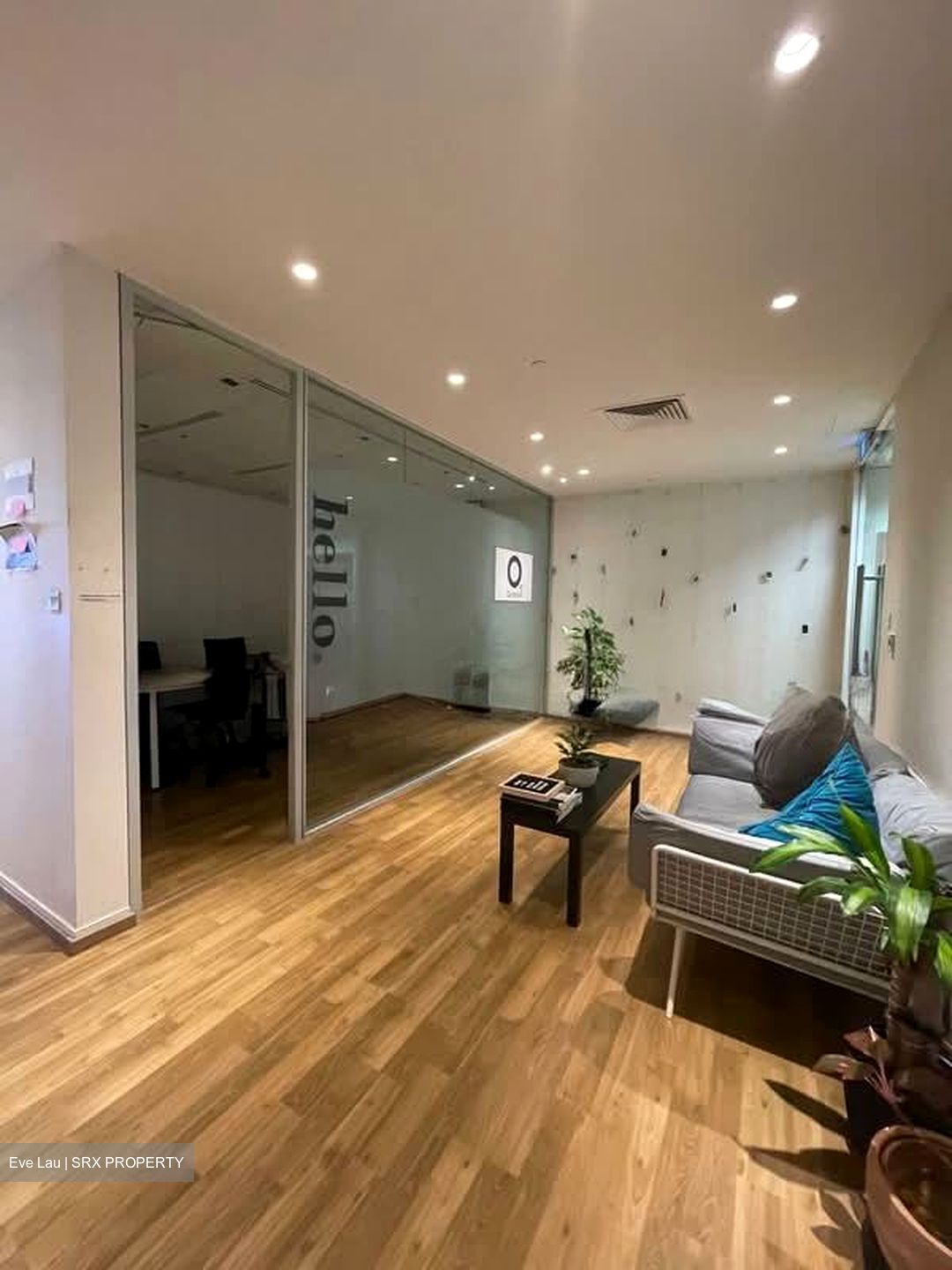 Lippo Centre (D2), Office #584864441
